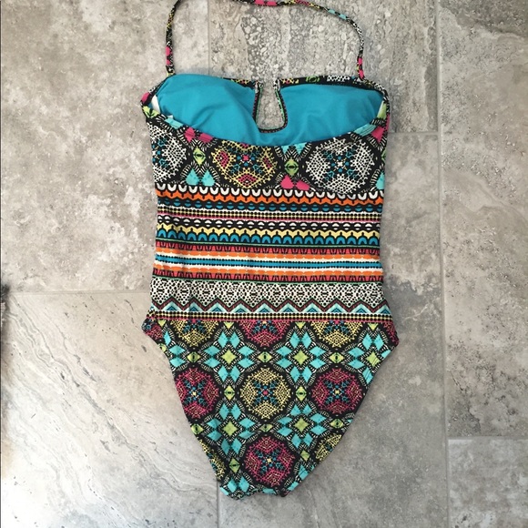 EUC Kenneth Cole Reaction one piece - Picture 5 of 5